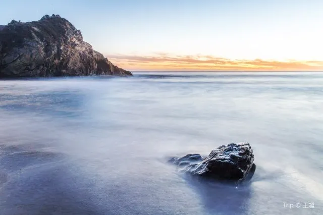 10 Rare and Beautiful Pink Sand Beaches around the World