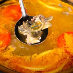 Loudi Chicken in Sour Soup (yifen Branch) 여행 사진