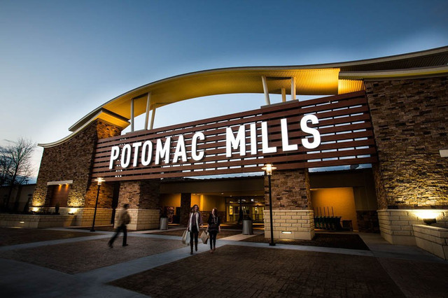 potomac mills hollister