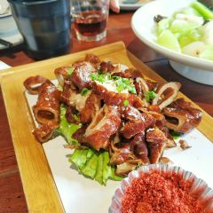 Bigger Tradish 여행 사진