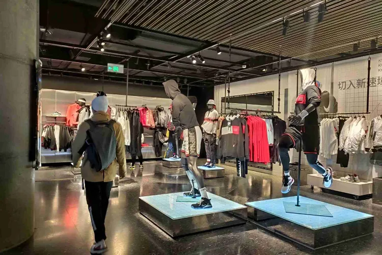 Shopping itineraries in NIKE in December updated in 2024 Trip