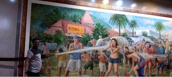 Art in Paradise