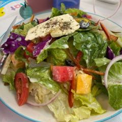 Cha Cha’s Beach Cafe. User Photo