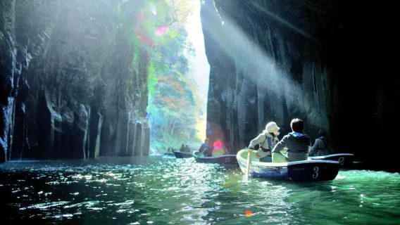 1-day tour in Miyazaki|Buy 1 get 1 free: Takachiho Gorge + Kamishikimi Kumanoimasu Shrine + Amanoyasukawara