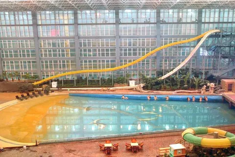 Jiuhuashan Hot Spring Water City