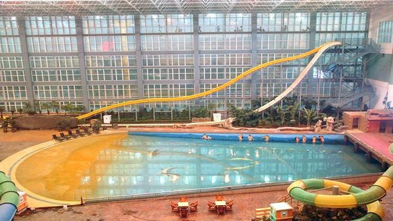 Jiuhuashan Hot Spring Water City