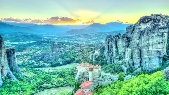 Psaropetra Lookout