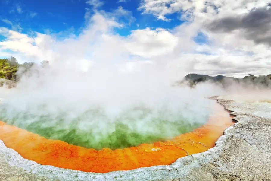 Champagne Pool