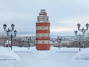 庫爾斯克號核潛艇紀念塔