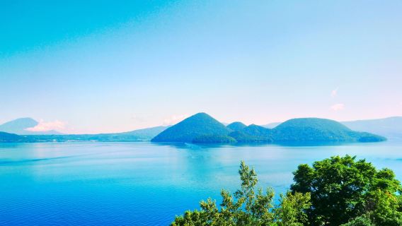 Hokkaido one-day tour to Lake Tōya + Lake Shikotsu + Usuzan Ropeway + Showa Shinzan Bear Ranch in Japan