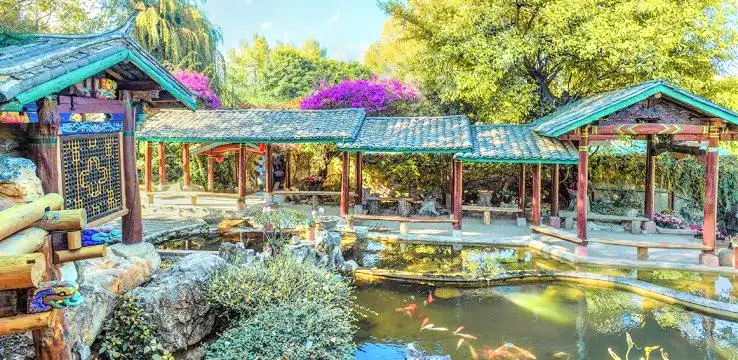 다리 창산 식물원 주변 호텔