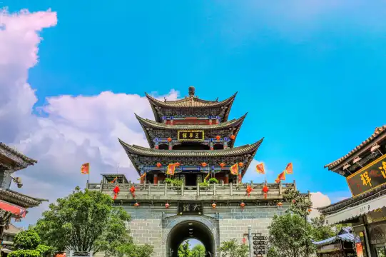 Hotels near Wuhua Building