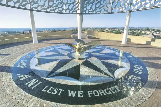 澳大利亞皇家海軍悉尼2號戰艦紀念碑