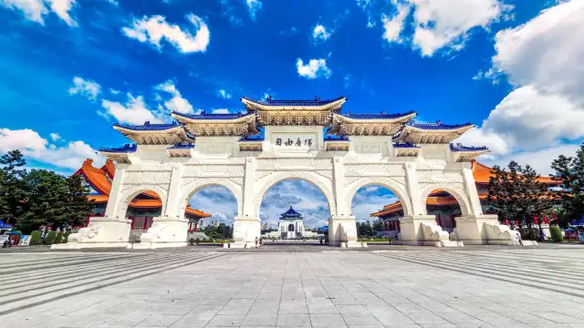 โรงแรมใกล้จัตุรัสเสรีภาพ