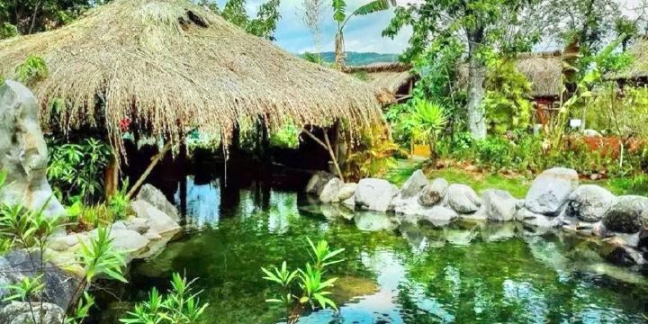 Lianghejinta Hot Spring
