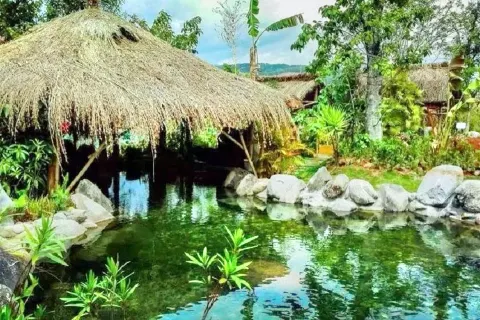 Lianghejinta Hot Spring