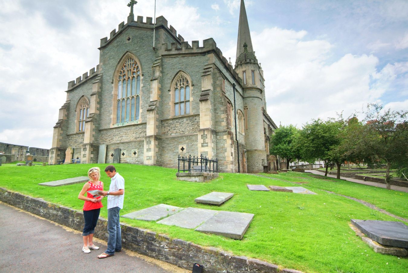 Compare 5 airports near Londonderry