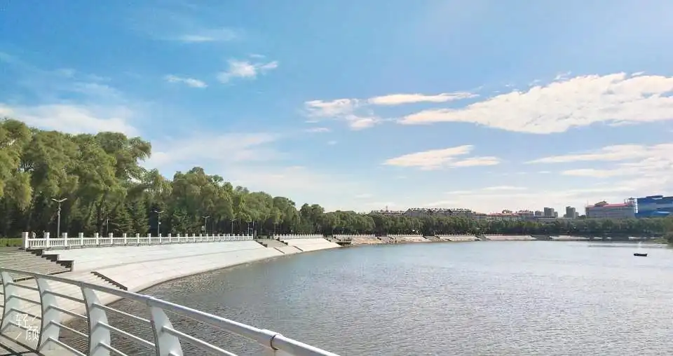 Hotels near Jiangbin Park