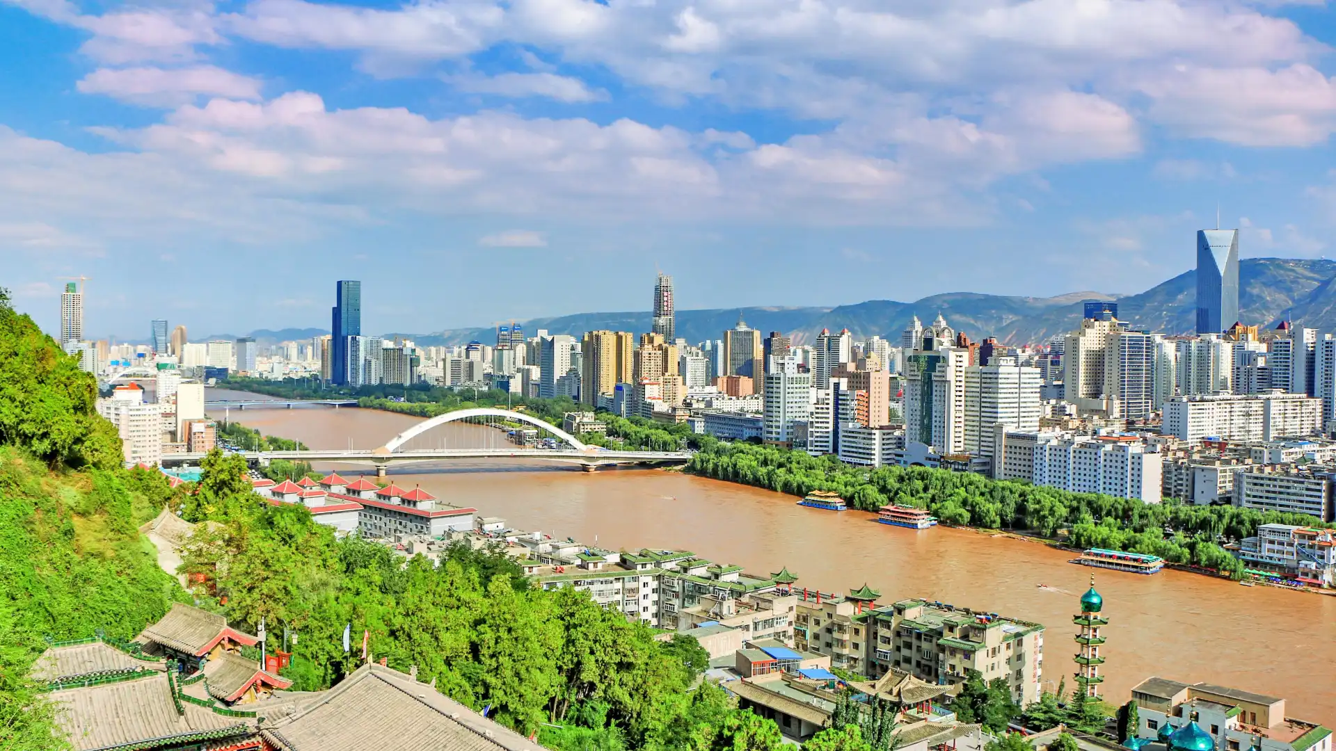 白塔山公園附近的飯店