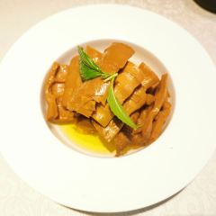 Tie Ge Bi ( Yue Hu Sheng Yuan ) User Photo