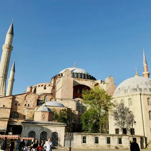 歷史非常悠久，伊斯坦堡最美聖索菲亞大教堂，一定要嚟！