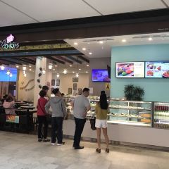Nyonya Colors First World Plaza User Photo