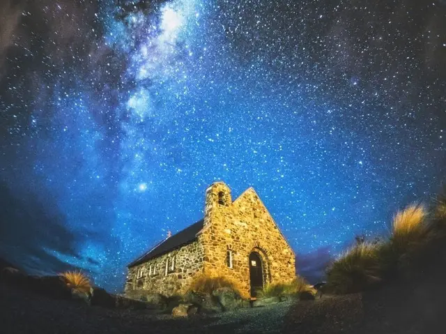 「 星之湖泊 - 蒂卡普湖 」-紐西蘭南島小鎮，寧靜舒適，仲可夜觀銀河！