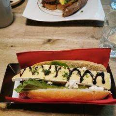 Wassup Dog Cafe 여행 사진