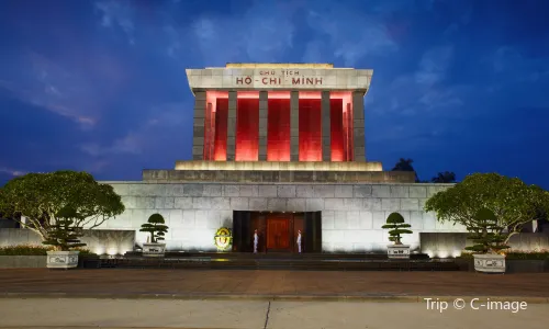 Lăng Chủ tịch Hồ Chí Minh