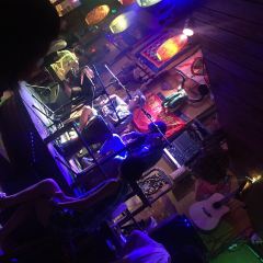 The balcony bar ảnh của người dùng