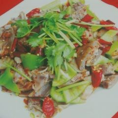 LU XI YANG ZA SUI User Photo