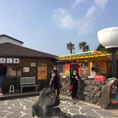 BOMNAL CAFE User Photo