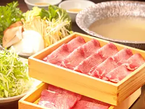 Mo Mo Paradise Kabukicho Bokujo