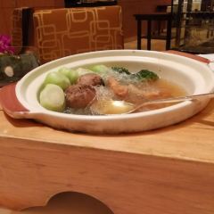 ZI YAT HEEN User Photo