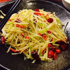 JIAO ZUO SHI YING BIN GUAN ZHONG CAN TING User Photo