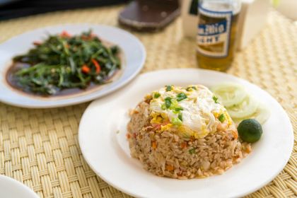 Isis Bungalows and Thai Restaurant