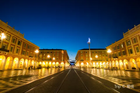 Piazza Massena