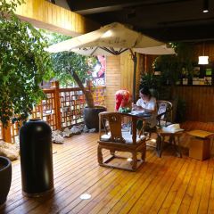 Modern China Tea Shop User Photo