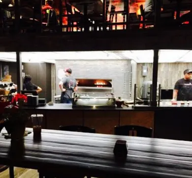 PYRO'S Fire Fresh Pizza