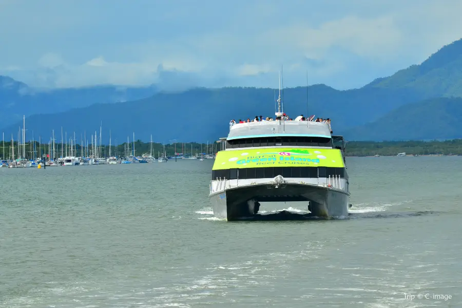 Big Cat Green Island Reef Cruises