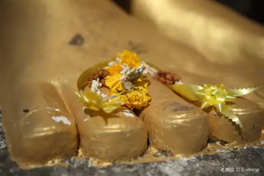 鄰近考科瑞萊寺的酒店