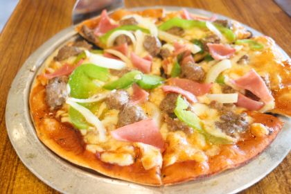 Shakey's Pizza Parlor