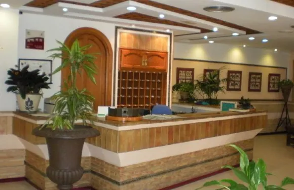 卡莫納陽台酒店