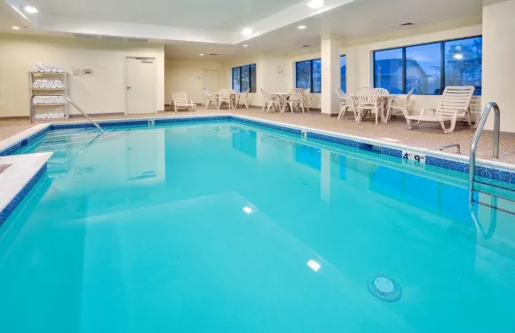 智選假日套房酒店布拉德利機場