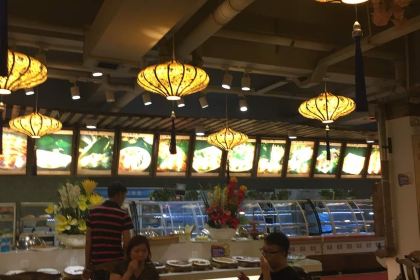 MA LA SAN GUO ZI ZHU HUO GUO CHENG JIN LUO MA AN CHANG DIAN