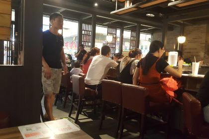 呷哺呷哺(郑州嵩山路华联店)