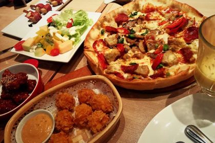 必胜客(百盛店)