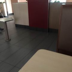 KFC (zhangjiagangqichezhan) 여행 사진