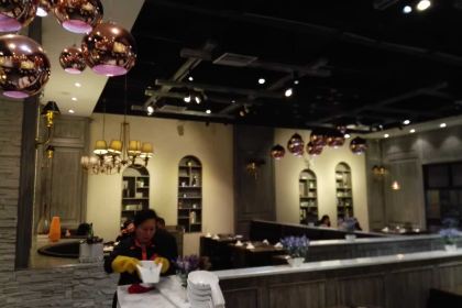 RE AI ZHU DU JI WU SHANG ZHONG YUAN DIAN