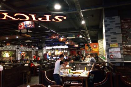 麻辣英雄重慶老火鍋